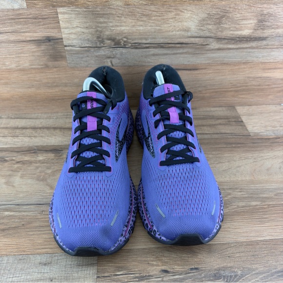 Brooks Purple/Black Leopard print size 11.5 - Picture 2 of 9